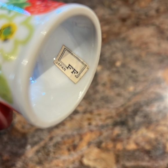 4 vintage napkin holder rings, strawberries design - Picture 2 of 2